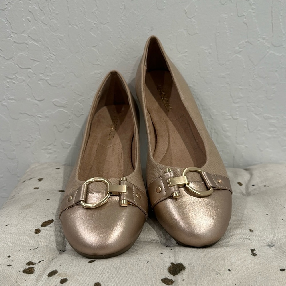 Aerosoles Flats Gold Brown Brand New Office Business Shoes Womans Size 9.5